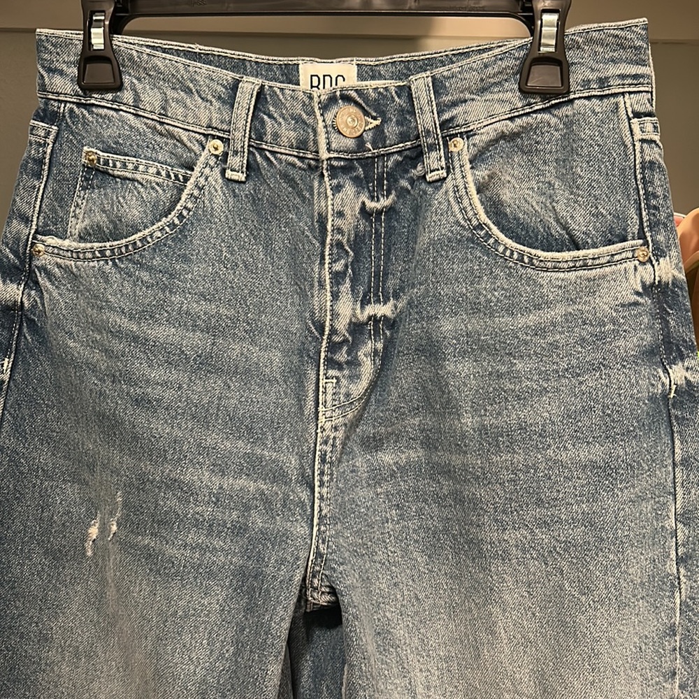 BDG Mid-Vintage Wash 90s Baggy Boyfriend Jeans - Picture 4 of 9